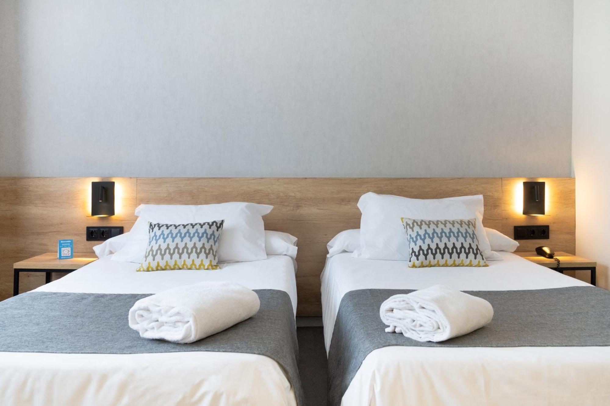Hotel Checkin Montserrat 4*
