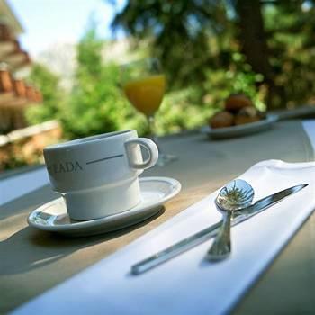 Checkin Montserrat Hotel 4*